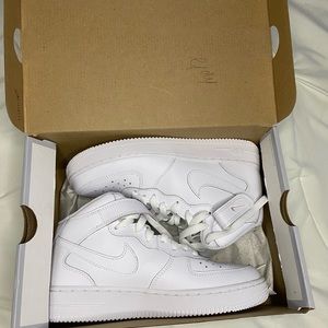 Air Force 1 mid
